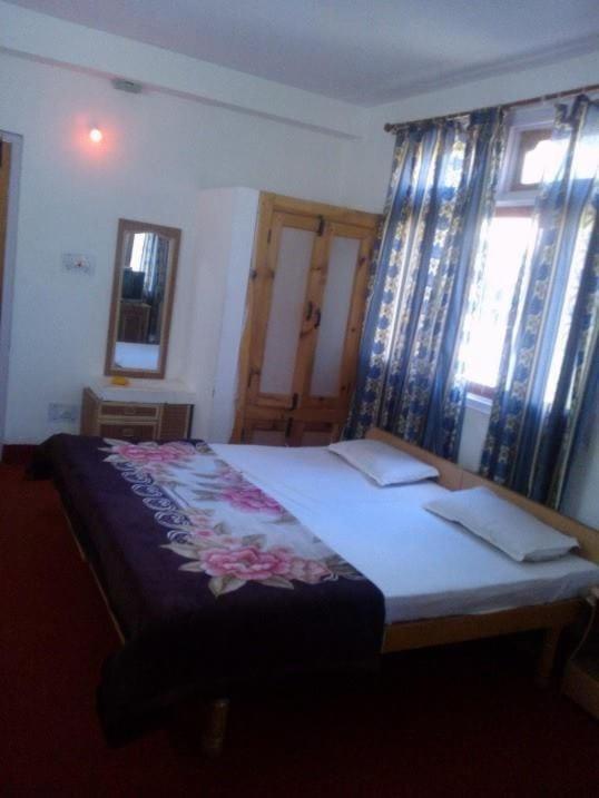 Отель Debbhumi Regency Sangla Экстерьер фото